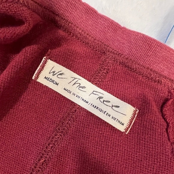 Free People Joni Short Sleeve distressed V-Neck - Picture 11 of 12